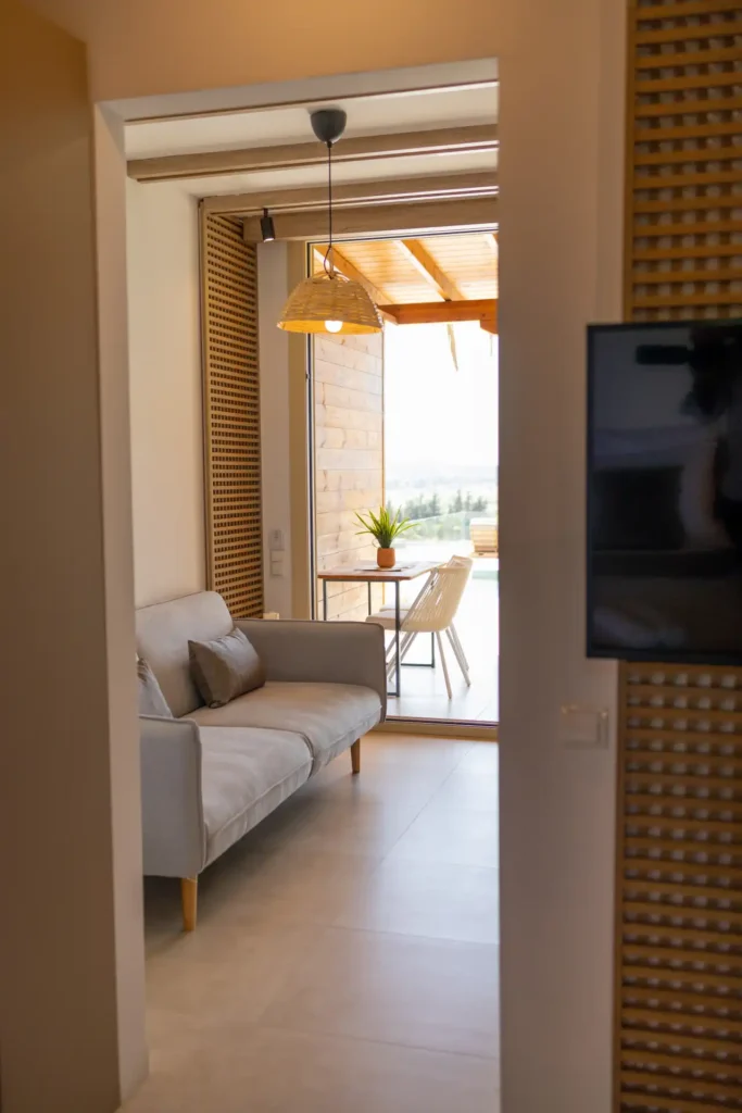 Standard Triple Room (2)